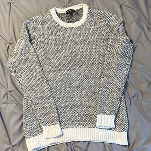 Mens Express Sweater Large.